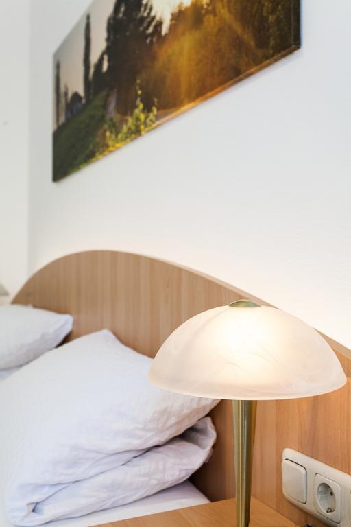 Gaestehaus Ferk - Fruehstueckspension, Bed & Breakfast 바트래드커스스부르크 객실 사진